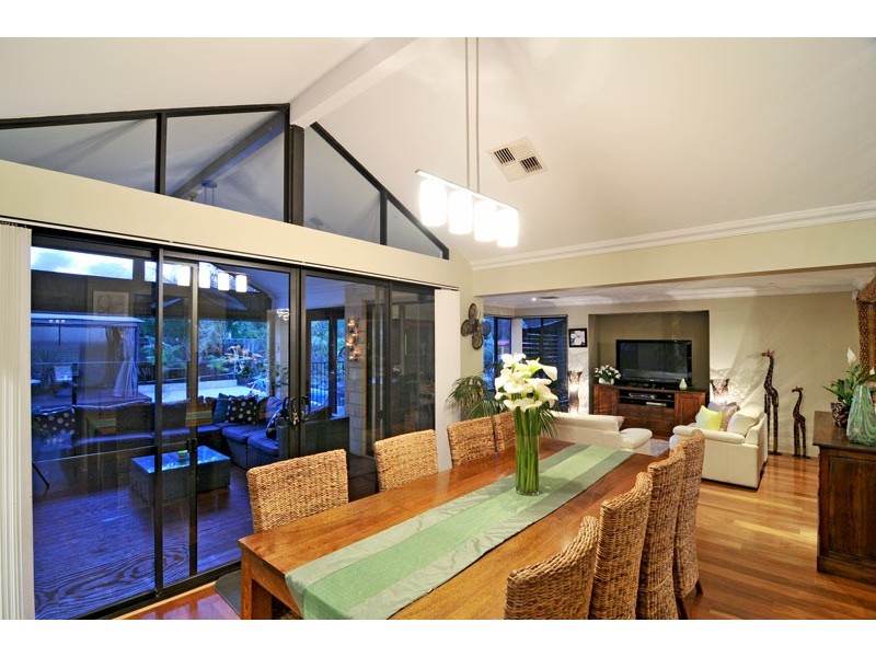25 Macquarie Drive, Coodanup WA 6210