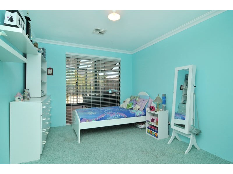 25 Macquarie Drive, Coodanup WA 6210