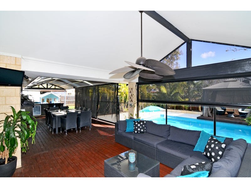 25 Macquarie Drive, Coodanup WA 6210