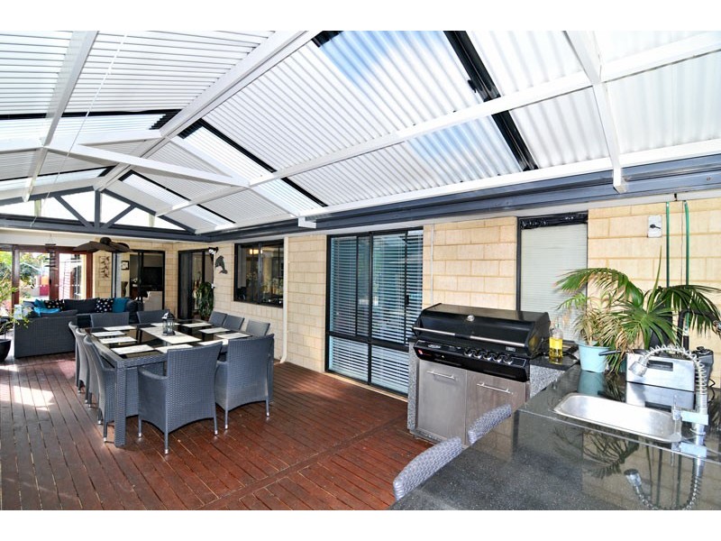 25 Macquarie Drive, Coodanup WA 6210