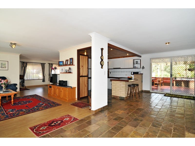 5 Maclean Way, Greenfields WA 6210