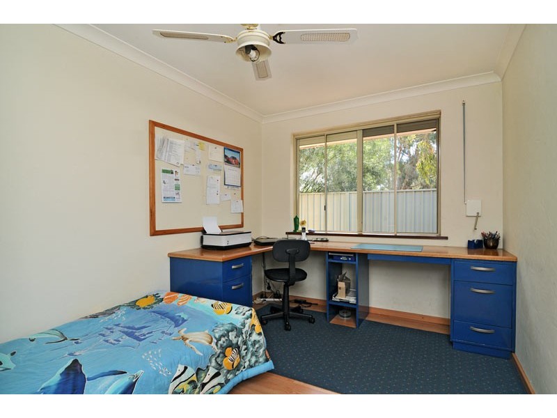 5 Maclean Way, Greenfields WA 6210