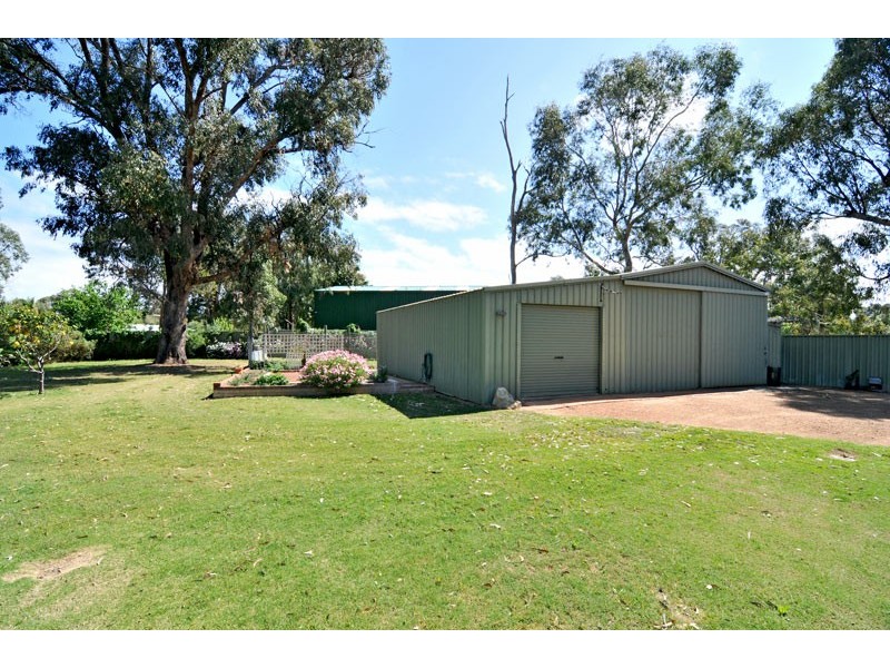 5 Maclean Way, Greenfields WA 6210