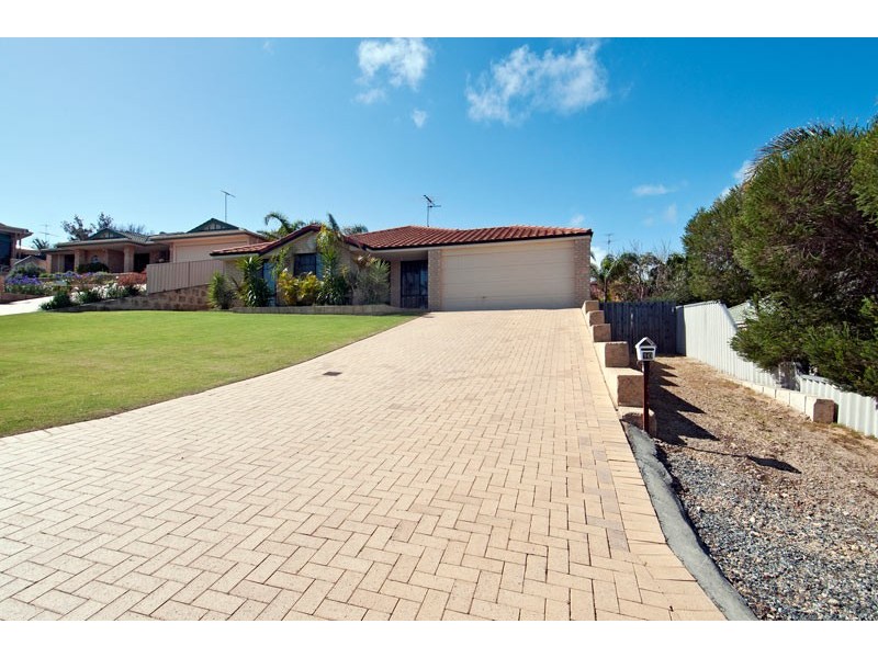 10 Lambourne Place, Halls Head WA 6210