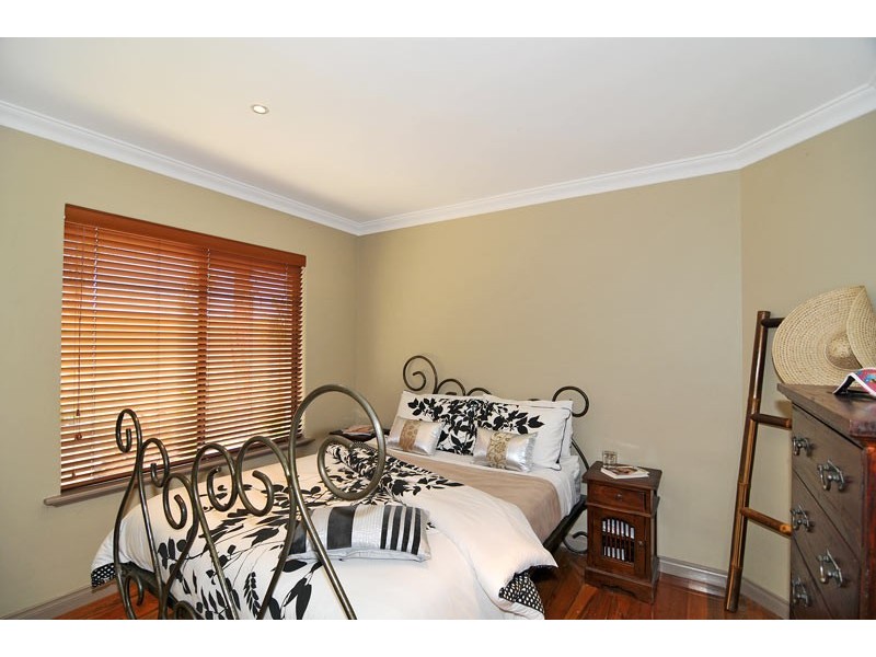 5A Pinnace Court, Halls Head WA 6210