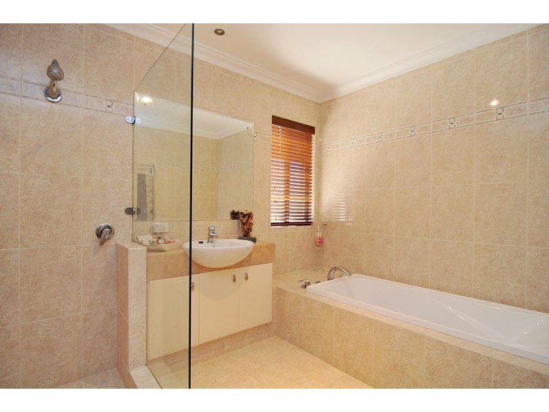 5A Pinnace Court, Halls Head WA 6210