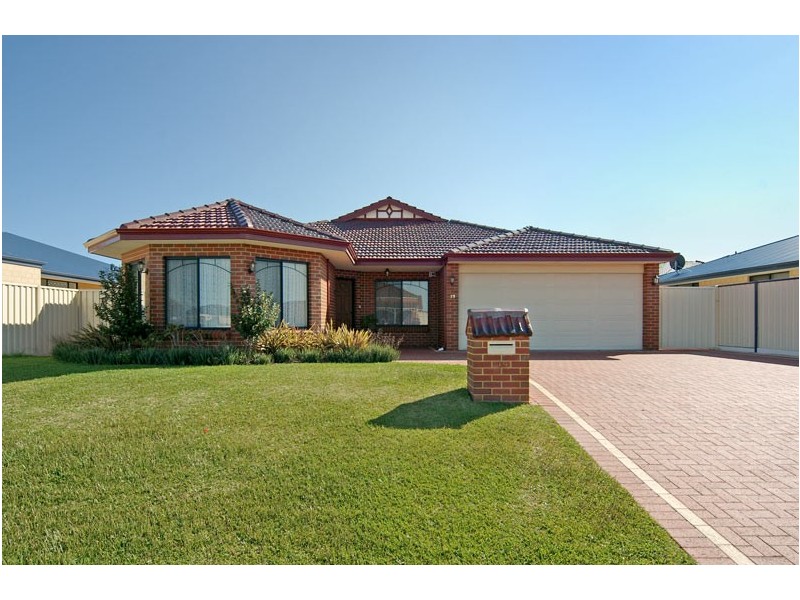 19 Tamar Break, Madora Bay WA 6210