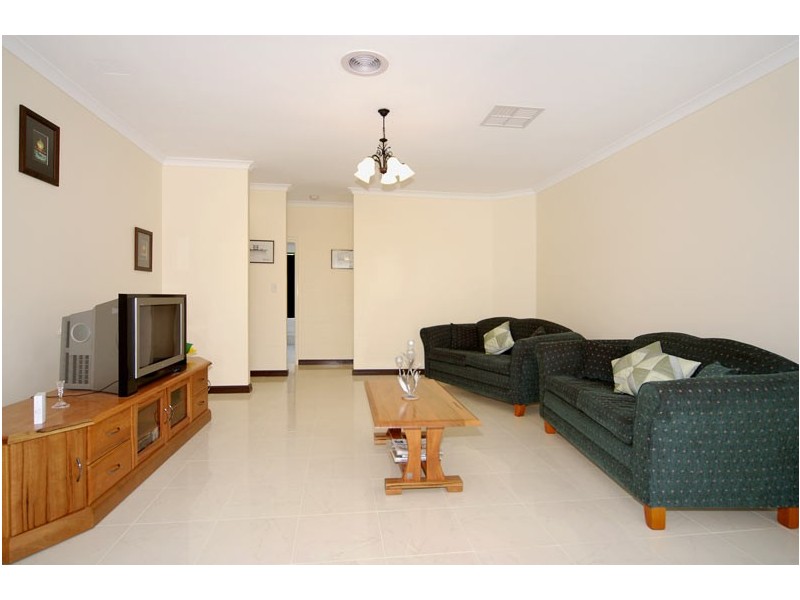 19 Tamar Break, Madora Bay WA 6210