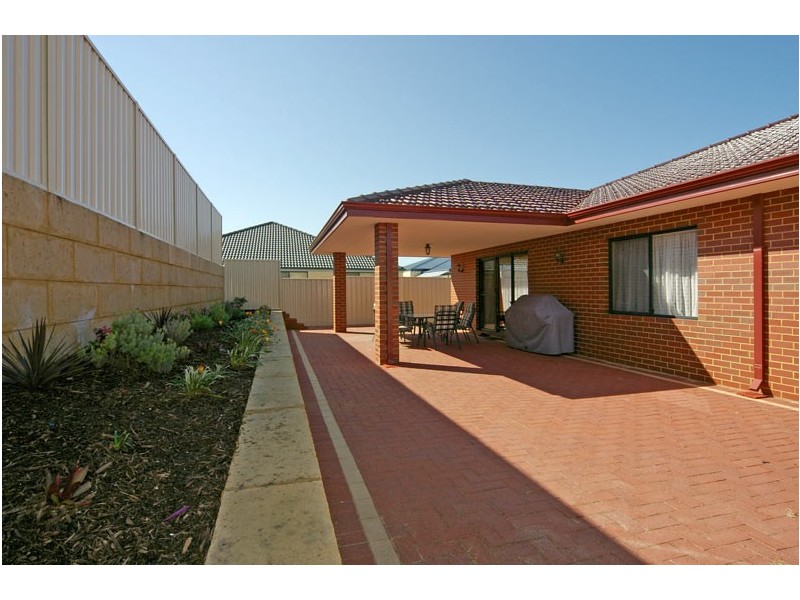 19 Tamar Break, Madora Bay WA 6210