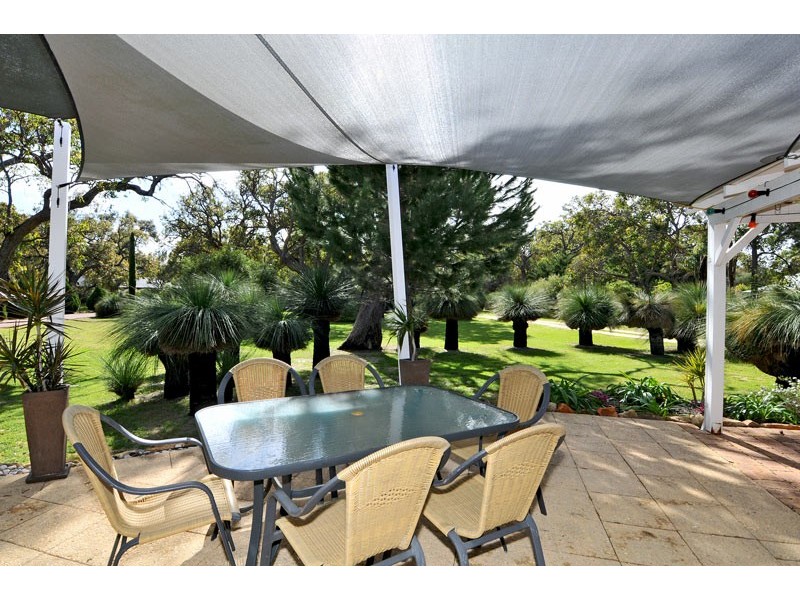 6 Woodsong Close, Falcon WA 6210