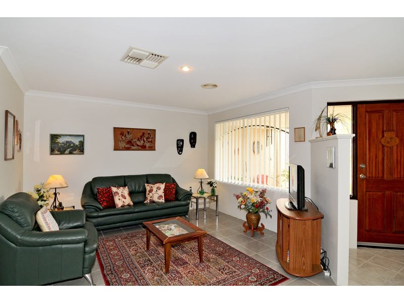 166 Peelwood Parade, Halls Head WA 6210