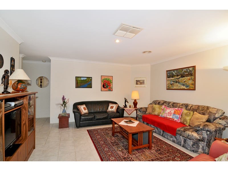 166 Peelwood Parade, Halls Head WA 6210