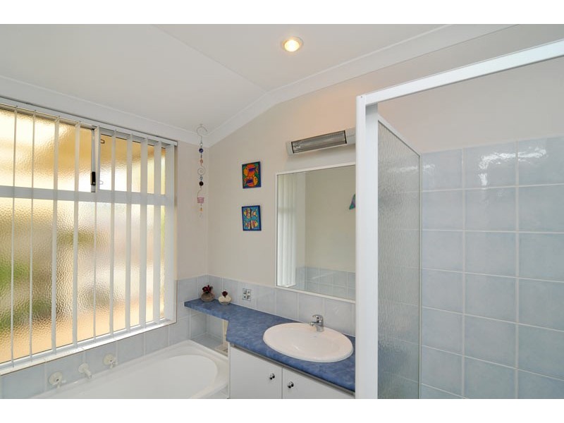 166 Peelwood Parade, Halls Head WA 6210