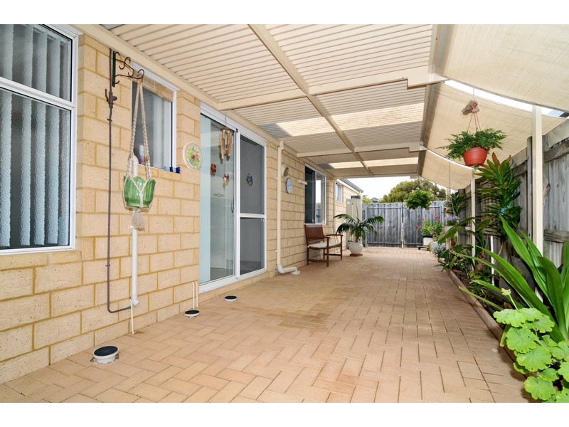 166 Peelwood Parade, Halls Head WA 6210