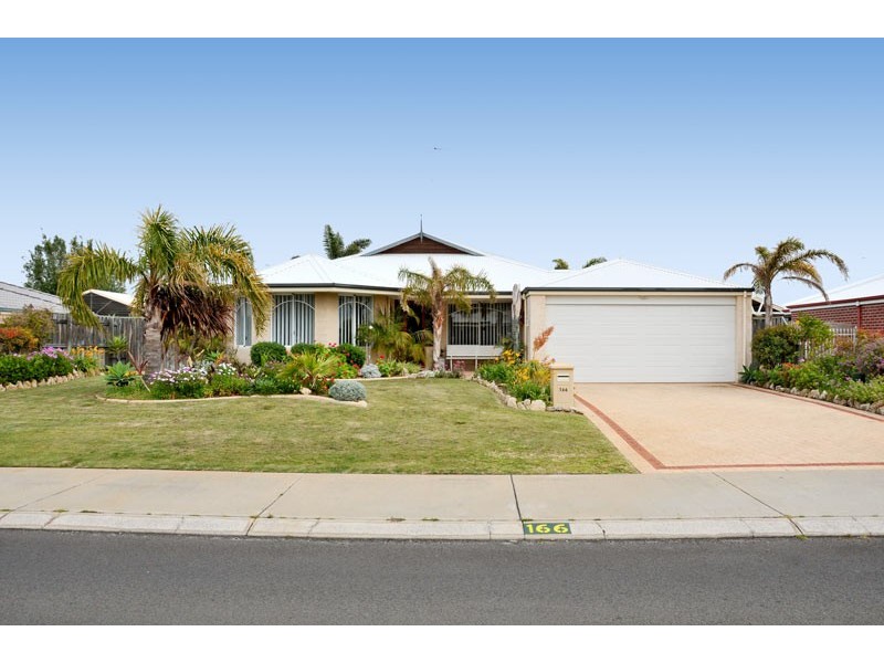 166 Peelwood Parade, Halls Head WA 6210