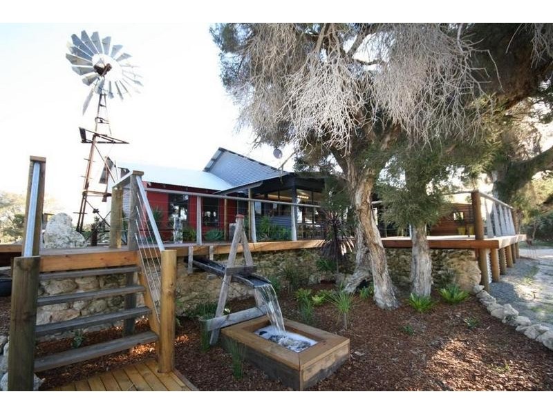 84 Peaceful Waters Drive, Barragup WA 6209