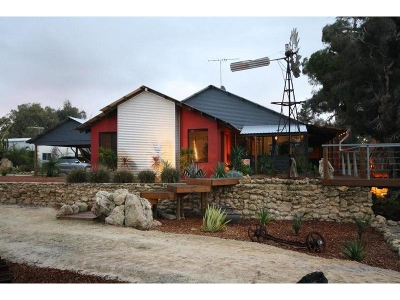 84 Peaceful Waters Drive, Barragup WA 6209