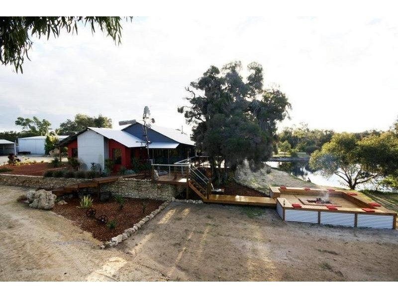 84 Peaceful Waters Drive, Barragup WA 6209