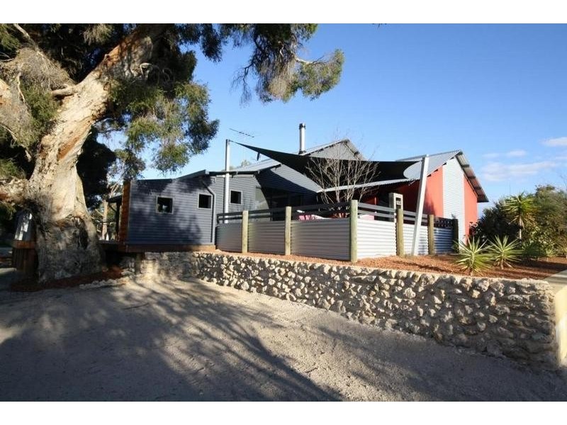 84 Peaceful Waters Drive, Barragup WA 6209