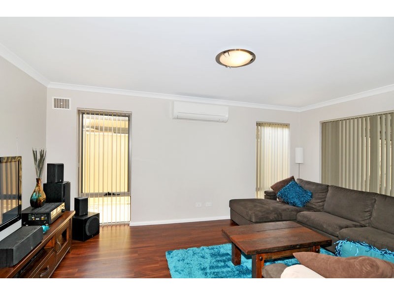 35 Malata Ridge, Lakelands WA 6180