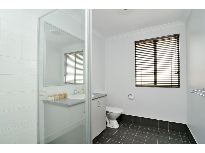 35 Malata Ridge, Lakelands WA 6180