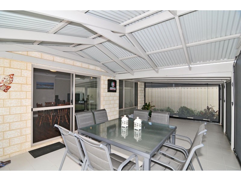 35 Malata Ridge, Lakelands WA 6180