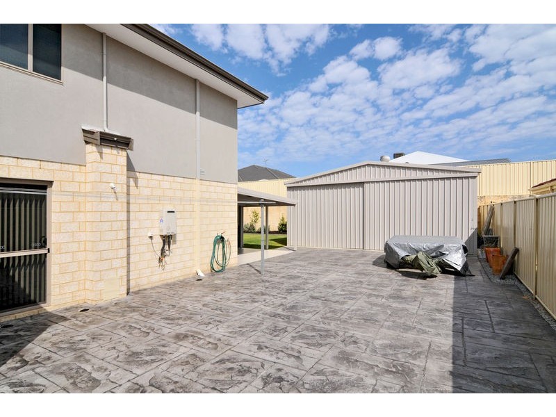 35 Malata Ridge, Lakelands WA 6180