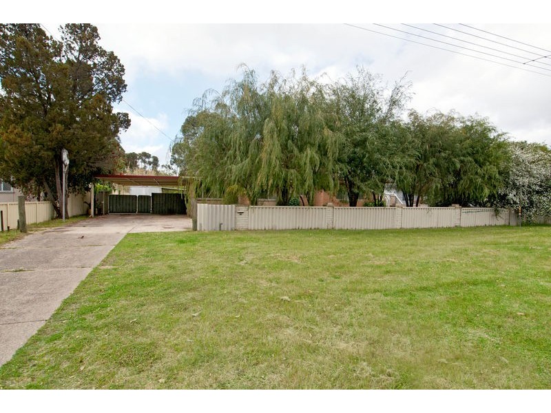 11 Longo Avenue, Pinjarra WA 6208