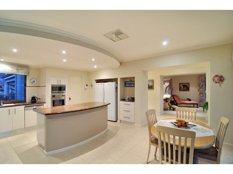 5 Finistere Island Retreat, Halls Head WA 6210