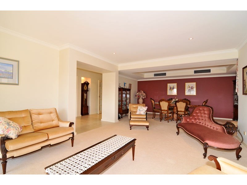 5 Finistere Island Retreat, Halls Head WA 6210