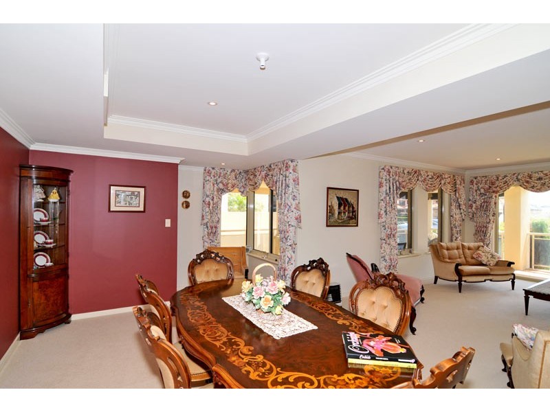 5 Finistere Island Retreat, Halls Head WA 6210