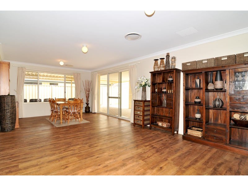 21 Wells Road, Pinjarra WA 6208