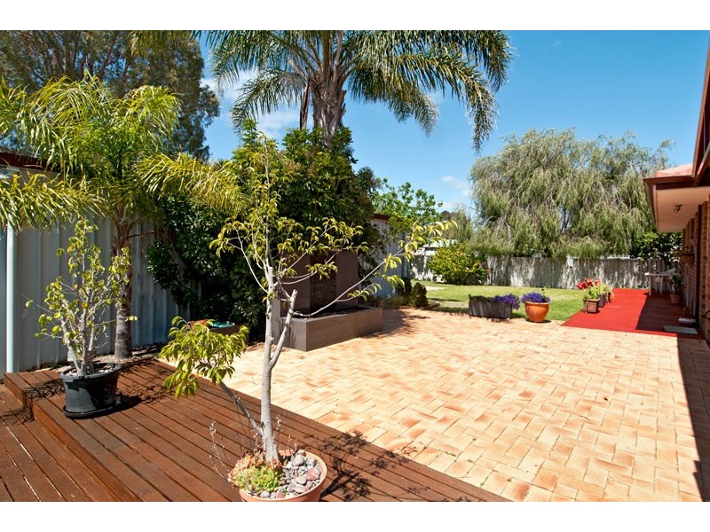 35 Wanjeep Street, Coodanup WA 6210