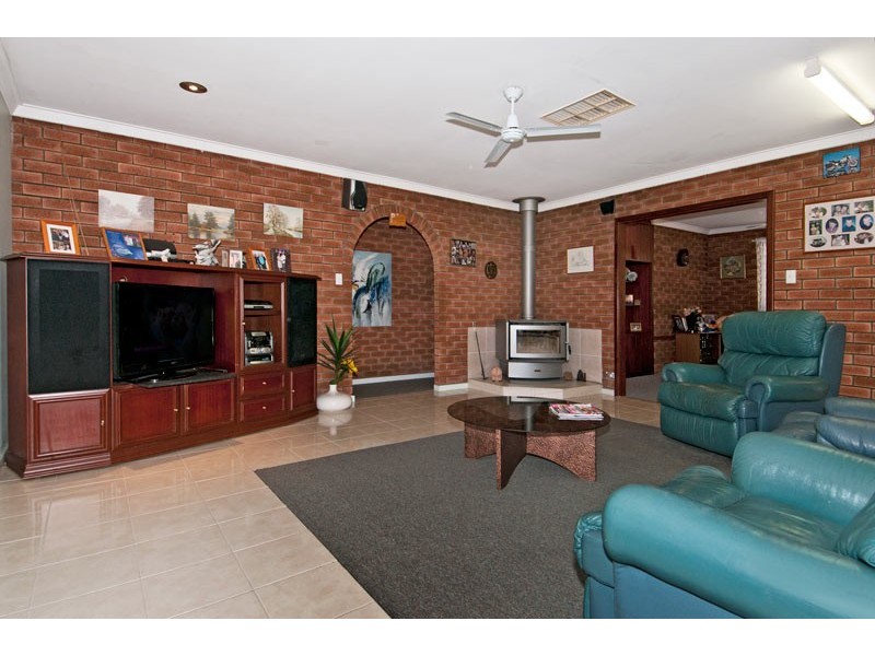 35 Wanjeep Street, Coodanup WA 6210
