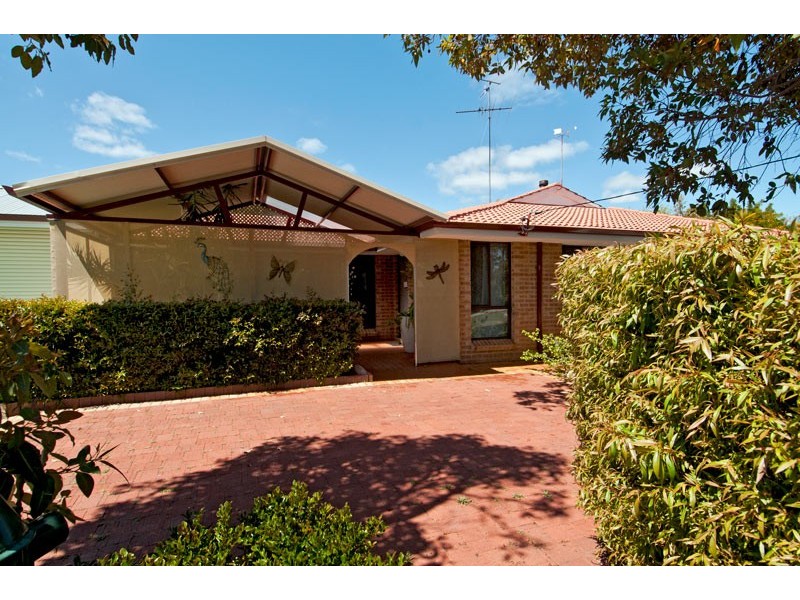 35 Wanjeep Street, Coodanup WA 6210