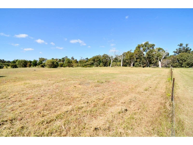 60 Lymon Road, Stake Hill WA 6210