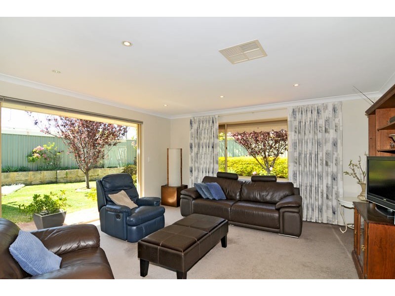 118 Leslie Street, Dudley Park WA 6210