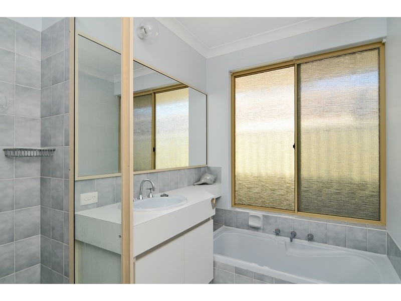 118 Leslie Street, Dudley Park WA 6210