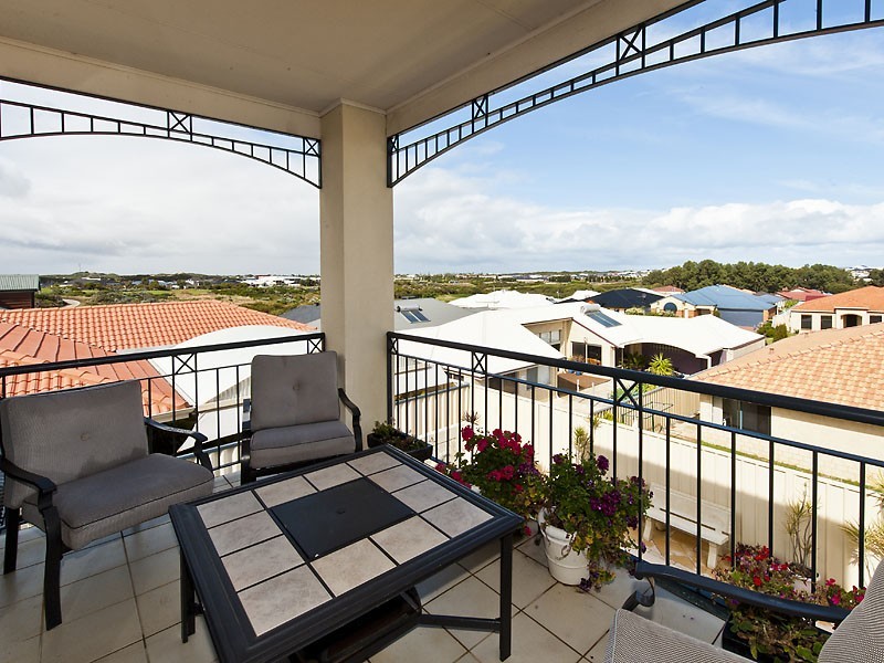 16 Granby Road, Secret Harbour WA 6173