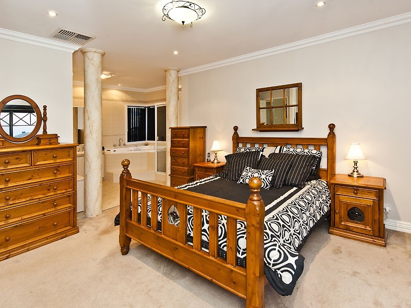 16 Granby Road, Secret Harbour WA 6173