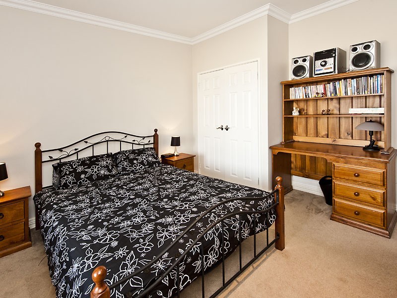 16 Granby Road, Secret Harbour WA 6173