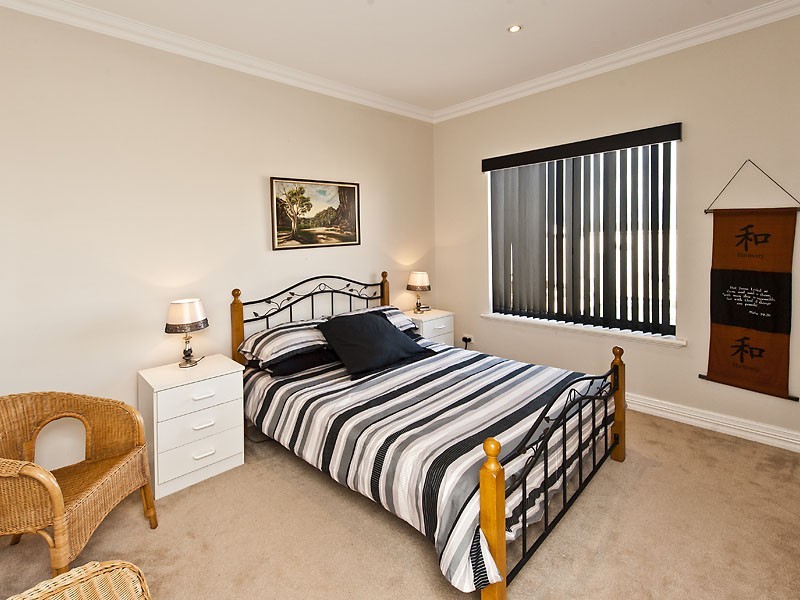 16 Granby Road, Secret Harbour WA 6173