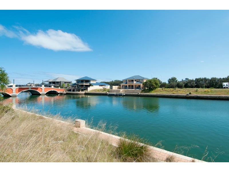 9 Gael Place, Dudley Park WA 6210