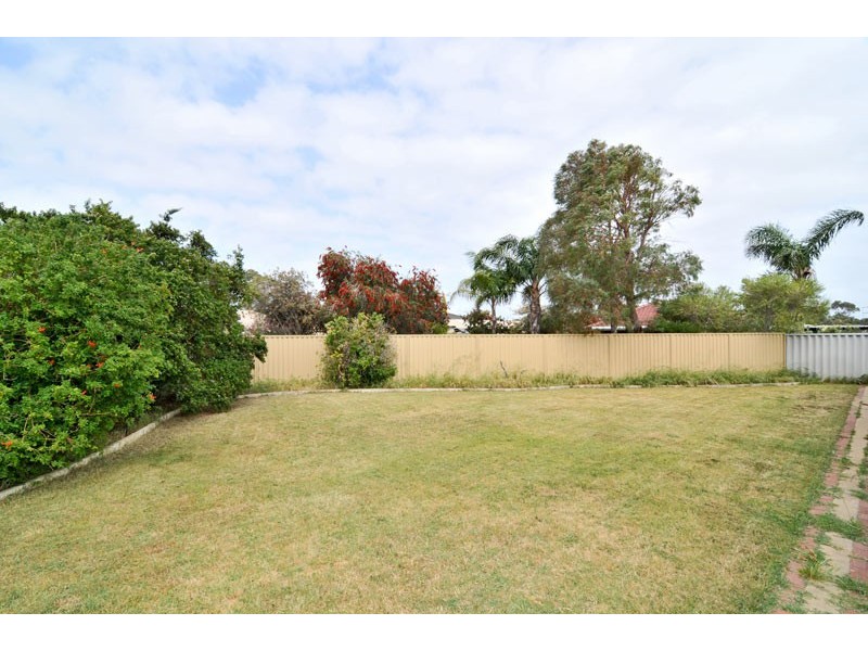 5 Winfield Place, Greenfields WA 6210