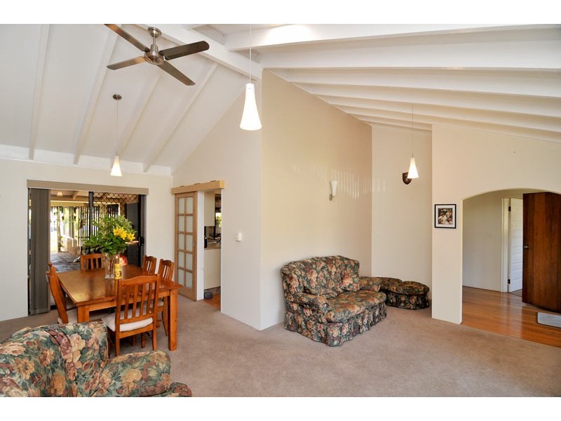 33 Tennyson Avenue, Halls Head WA 6210