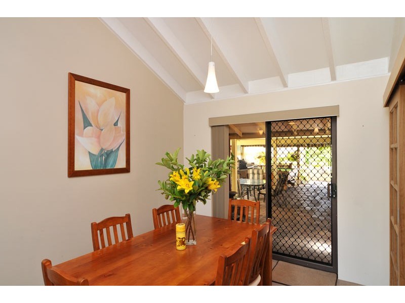 33 Tennyson Avenue, Halls Head WA 6210