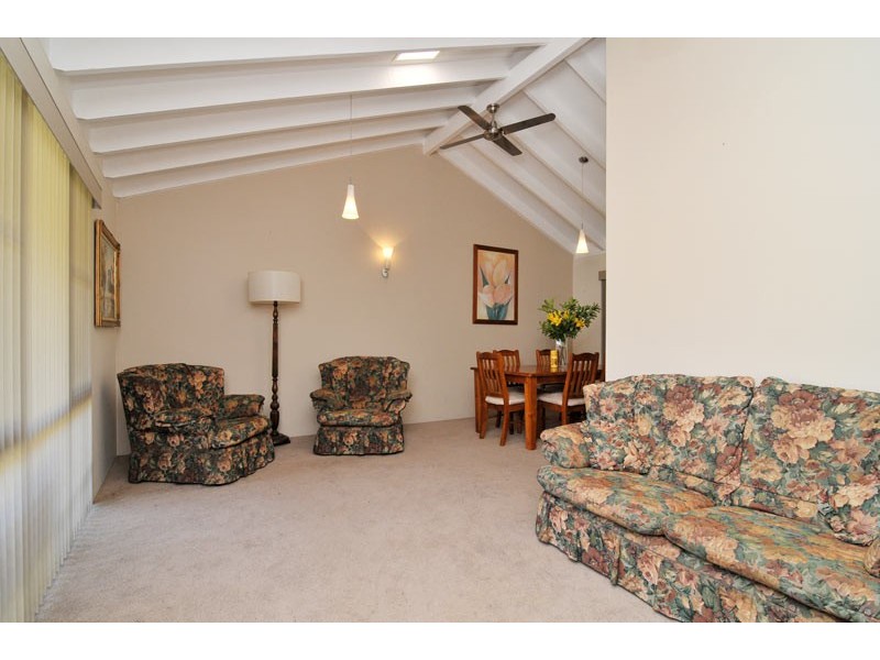 33 Tennyson Avenue, Halls Head WA 6210