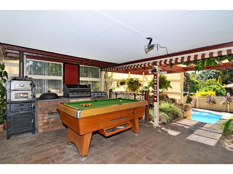 33 Tennyson Avenue, Halls Head WA 6210