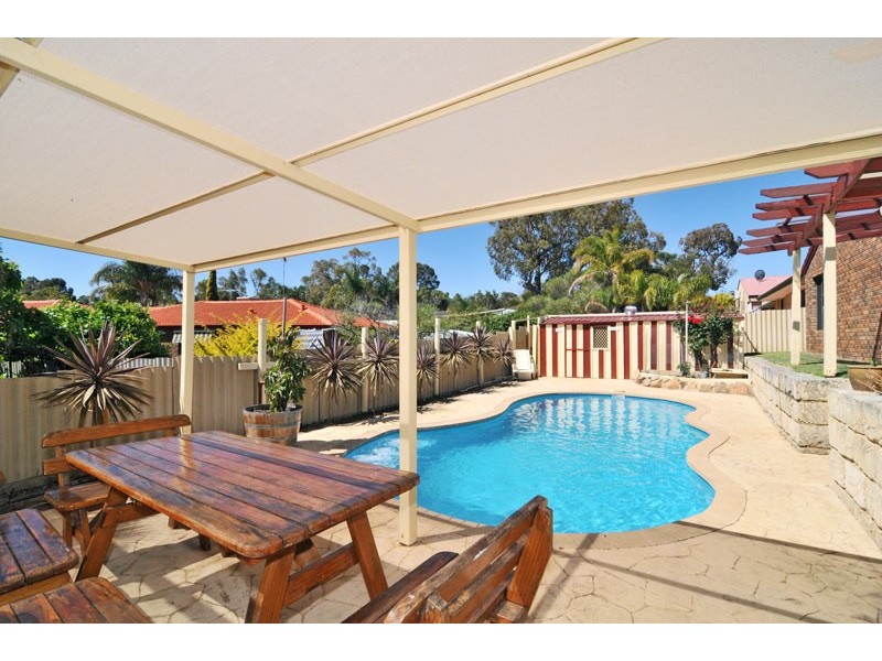 33 Tennyson Avenue, Halls Head WA 6210