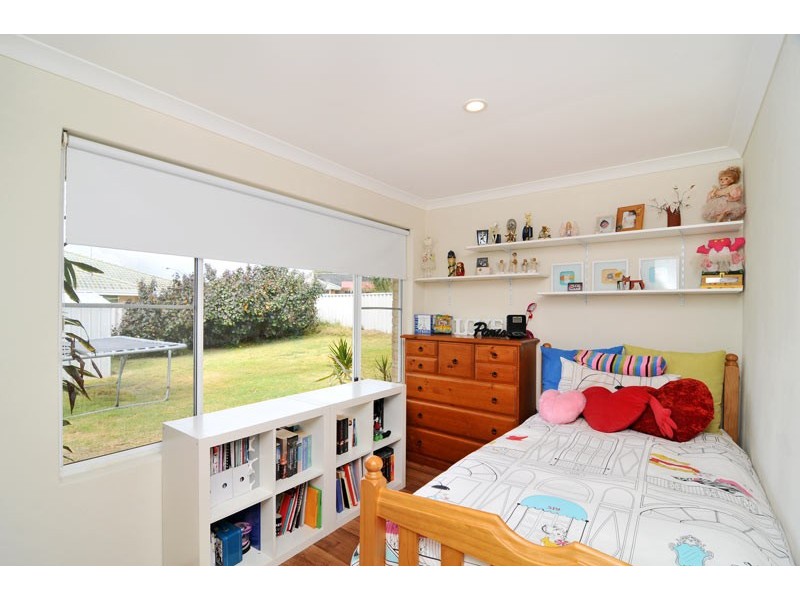 14 Floribunda Avenue, Halls Head WA 6210